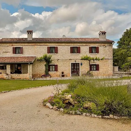 Edera Comfortable Villa Juršići